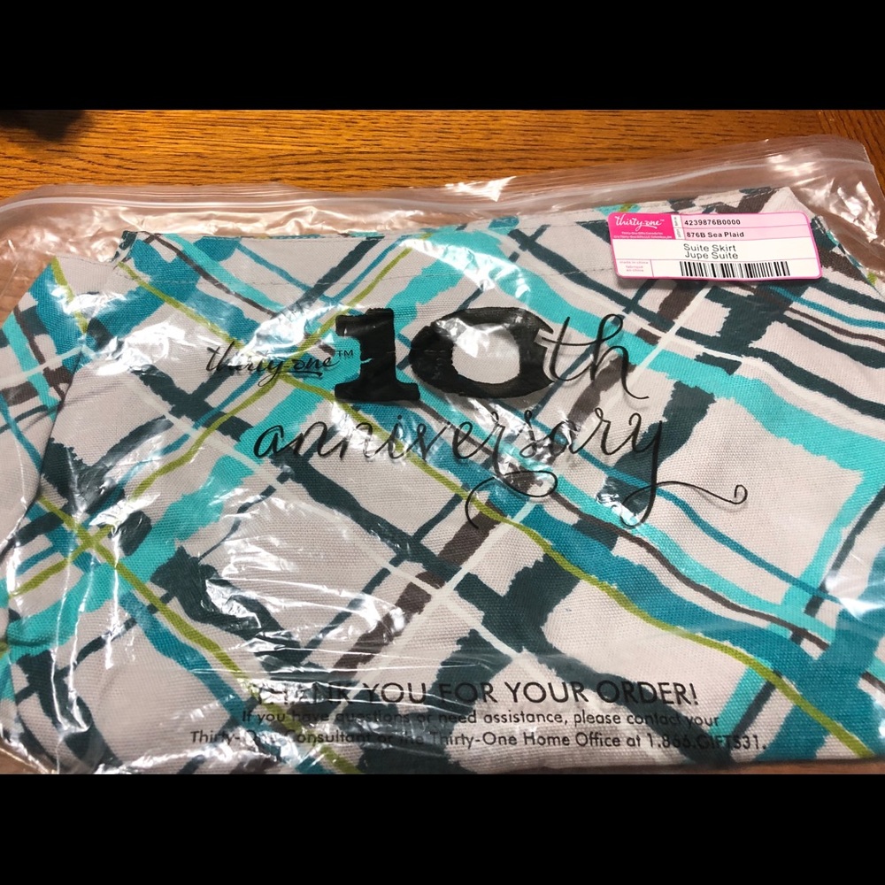 NIP Thirty-One Plaid Suite Purse Skirt